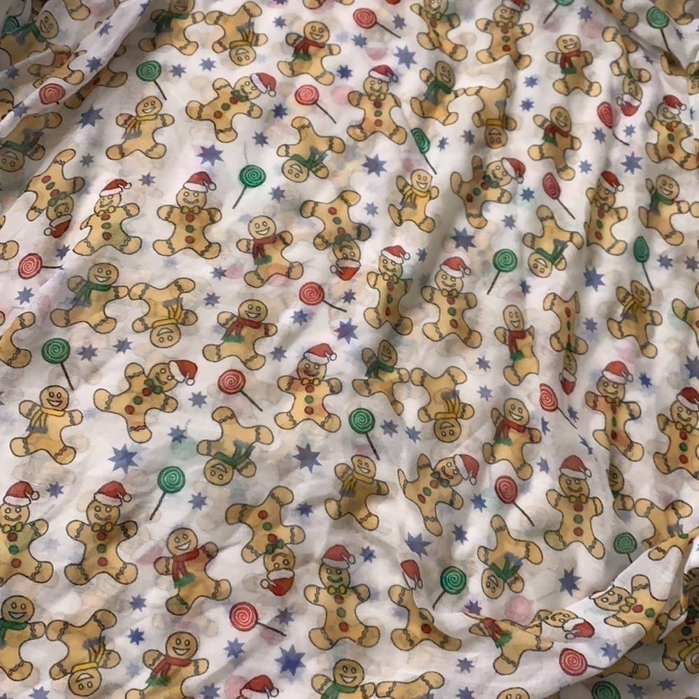 Holiday cheer gingerbread man star print infinity scarf accessory - Picture 4 of 6